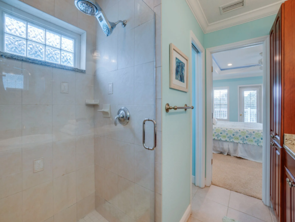 Luxury Coastal Retreat in Holmes Beach Sleeps 8